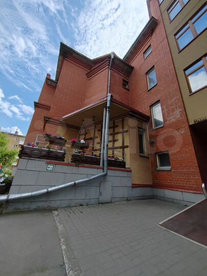 3-к. квартира, 85 м², 3/10 эт.