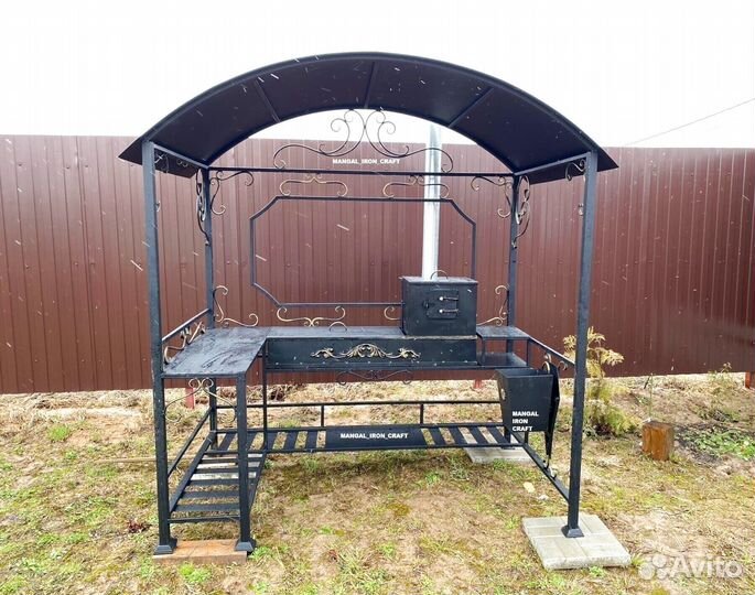 Беседка с мангалом