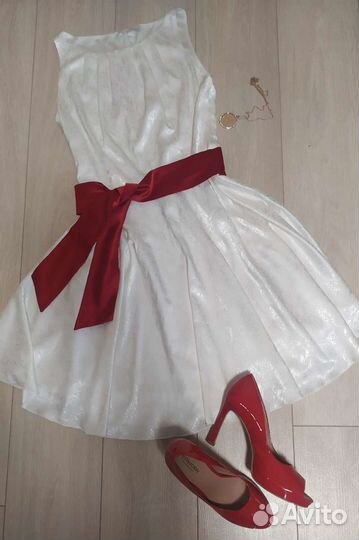 Платье нарядное