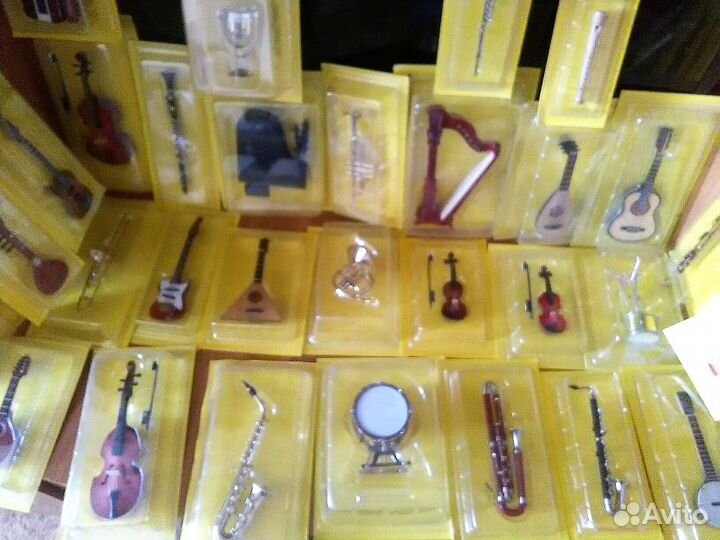 Музыкальные инструменты в миниатюре