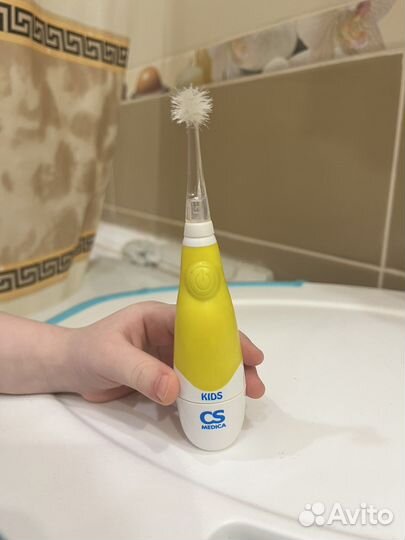 Зубная щетка электрическая детская и 3 щетки