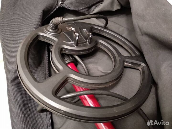 Болты, гайки и накладки катушек металлоискателей