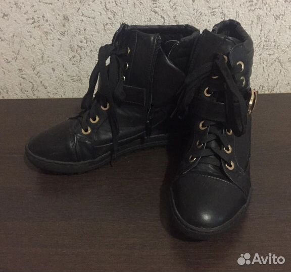 Ботинки женские