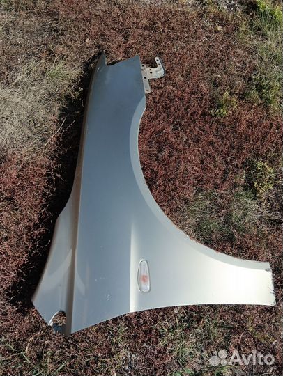 Крыло переднее правое Митсубиси Лансер 10