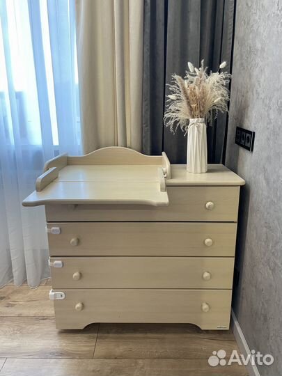 Комплект кроватка и комод