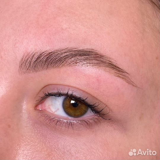 Макияж и оформление бровей