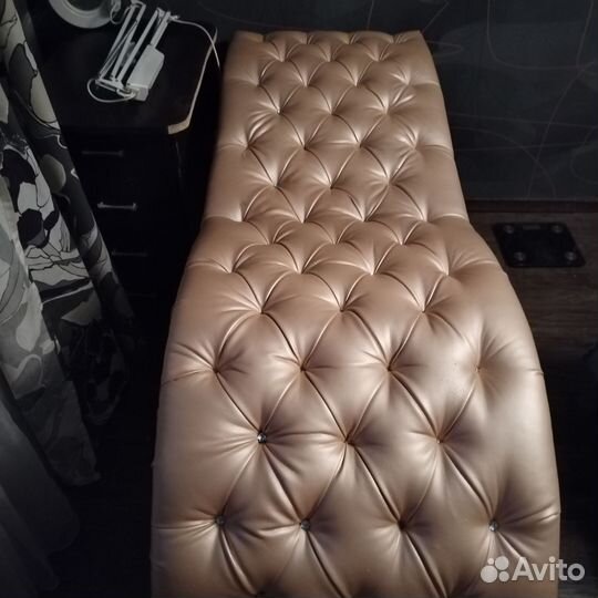 Анатомическая кушетка для наращивания ресниц