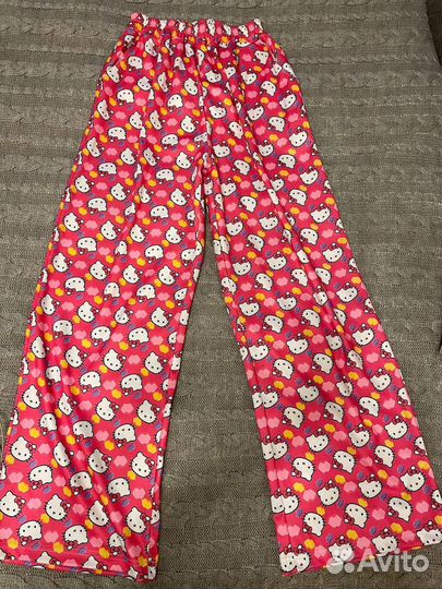 Розовые штаны женские