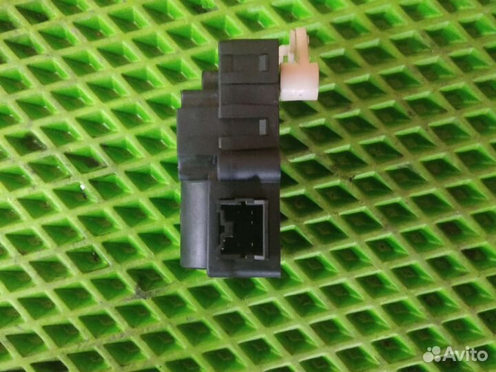 Сервопривод заслонки отопителя mitsubishi /volvo