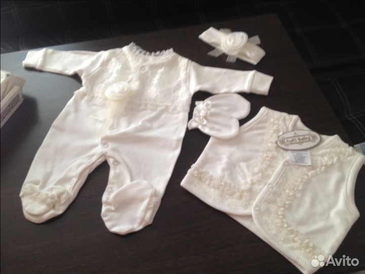 Продам новый комплект для девочки