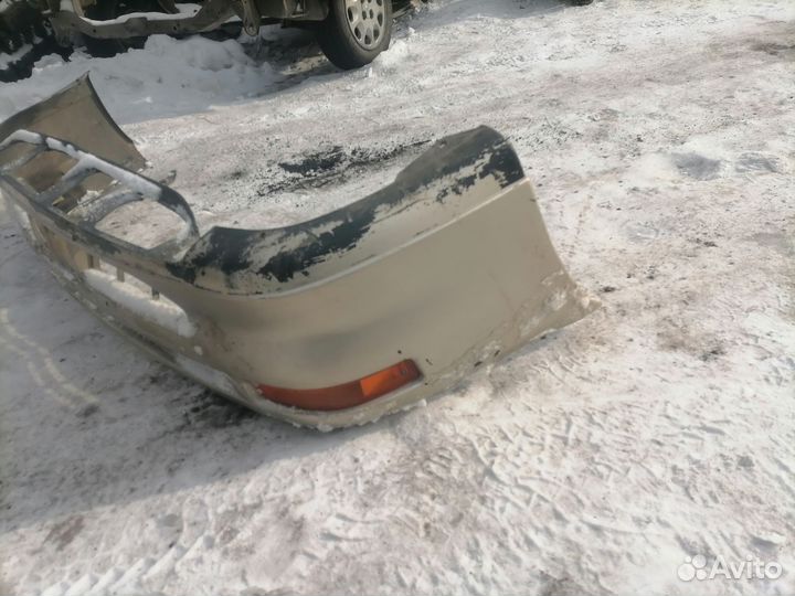 Передний бампер Toyota Corolla 100