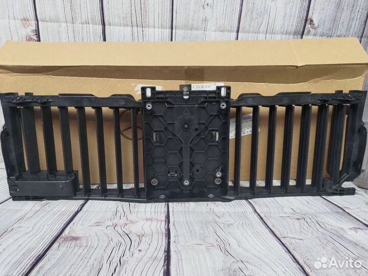 A2235005801 новый дефлектор шторка радиатора w223