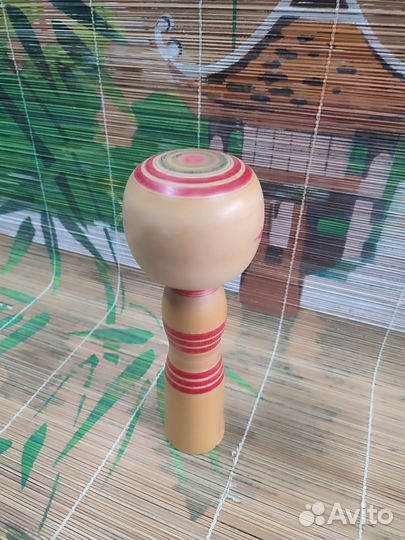 Кокеши. Японская деревянная кукла. Кокеси