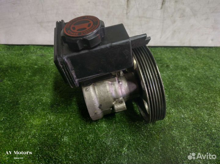 Насос гура Peugeot 206