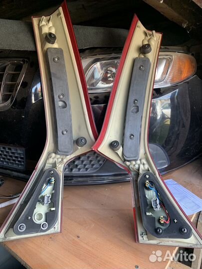 Задние фонари в хлапушку левый на Volvo XC70, V70