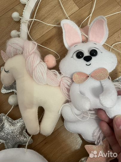 Мобиль на кроватку из фетра