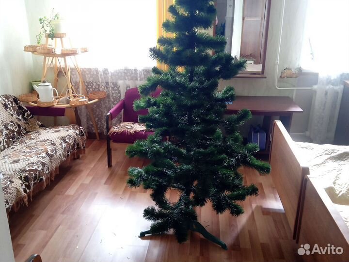 Елка искусственная