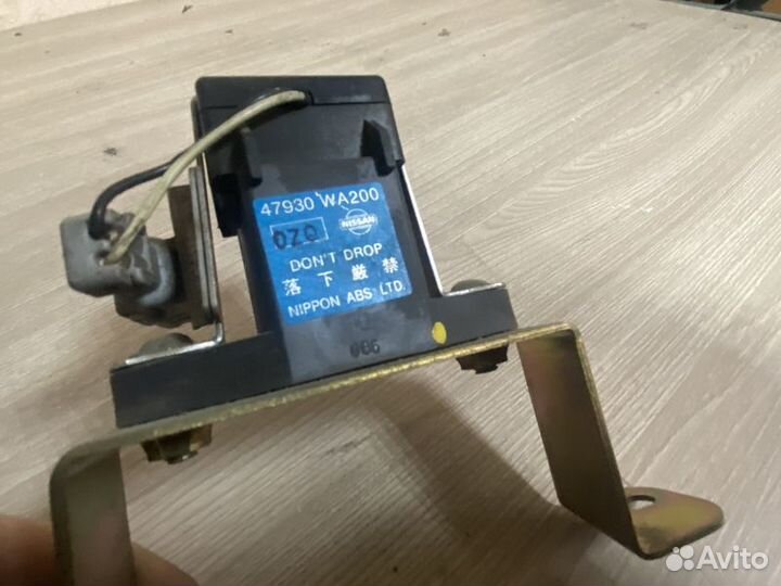 Блок электронный Nissan Avenir W11 с1998-2005г аве