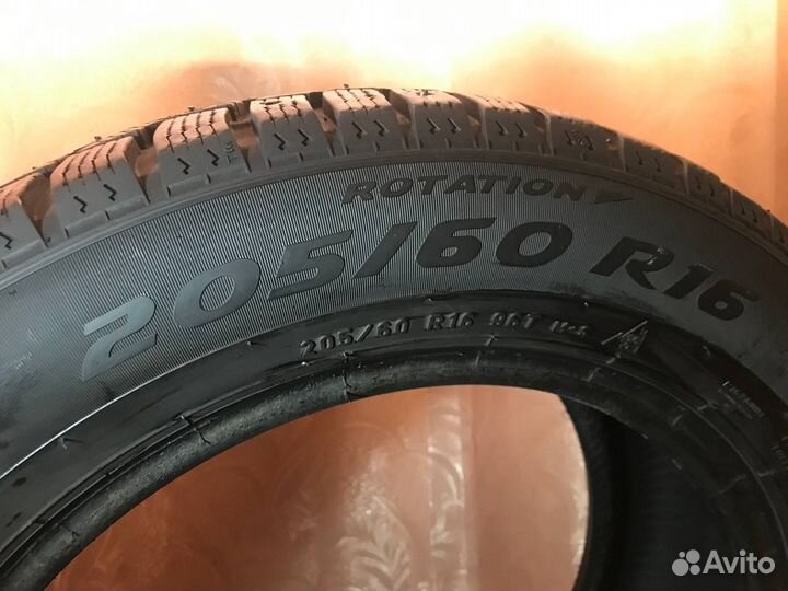 Pirelli Ice Zero 205/60 R16
