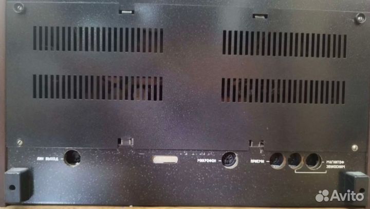 Катушечный магнитофон 