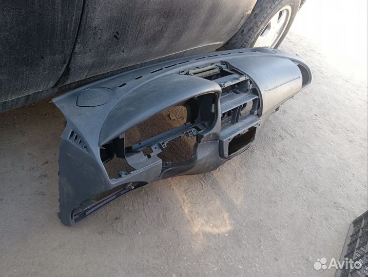 Торпедо Fiat Brava