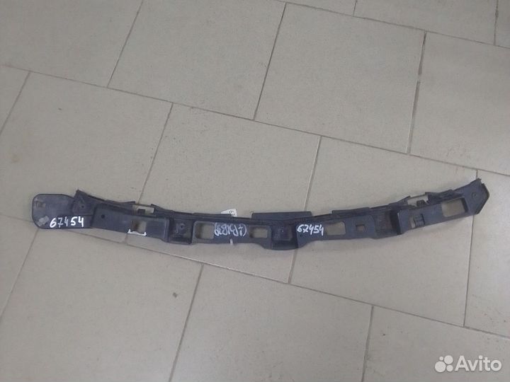 Направляющая бампера Opel Astra