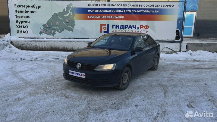 Радиатор основной Volkswagen Jetta (A6) 1K0121253AB