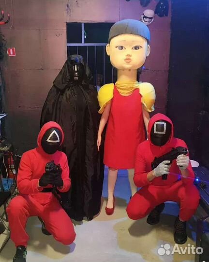 Аниматор с серебряной дискотекой