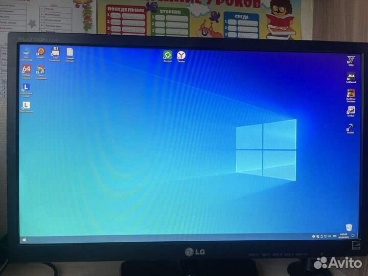 Монитор LG 22