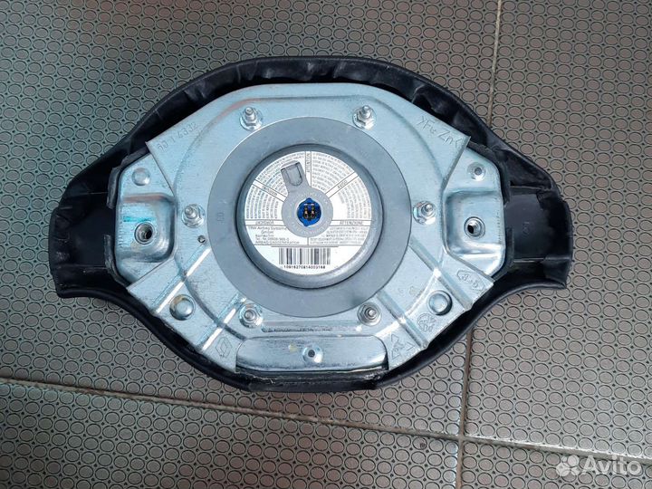 Подушка безопасности в руль Renault Logan 1 седан