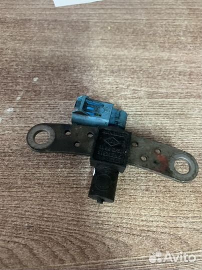 Датчик коленвала renault синий
