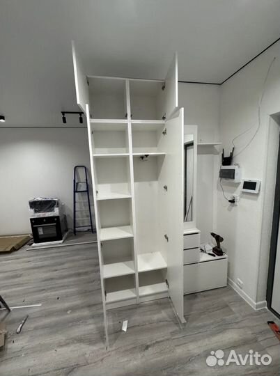 Прихожая белая Бостон и шкаф с антресолью