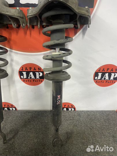 Стойки передний Audi A6 C6 комплект