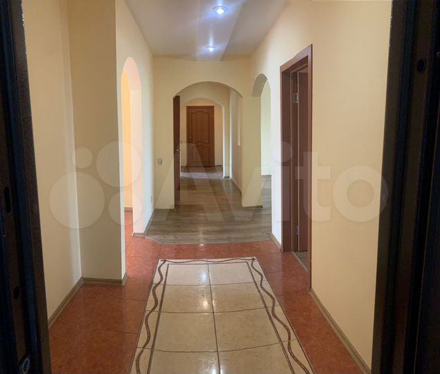 4-к. квартира, 123,8 м², 3/10 эт.