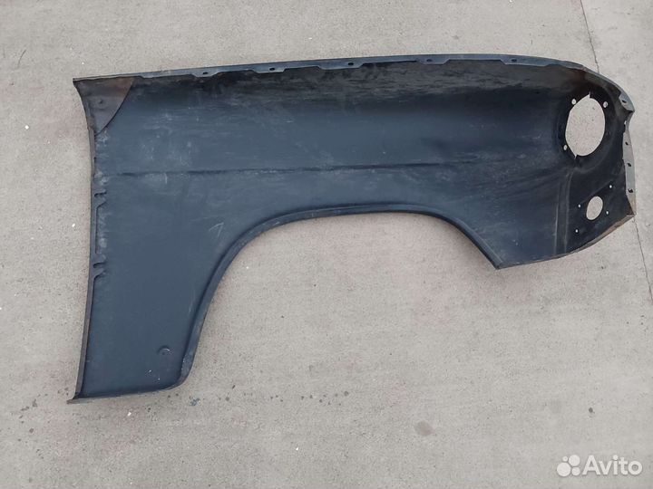 Крыло переднее правое и левое газ 21