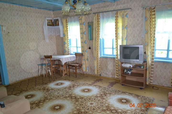 Дом 27 м² на участке 4 сот.