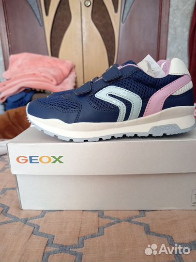 Кроссовки Geox 32,33 и 35р