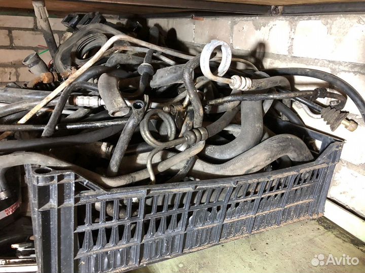 Трубки шланги патрубки высокого давления W124