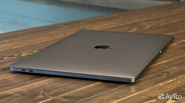 MacBook Pro 15 2017 16/512 гб