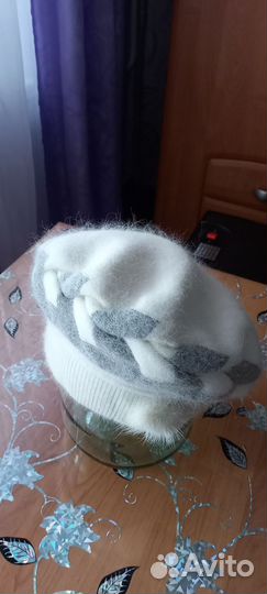 Берет женский новый ангора