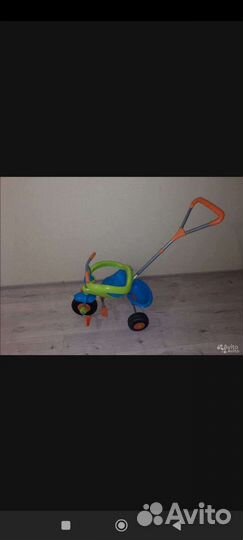 Детский велосипед с ручкой