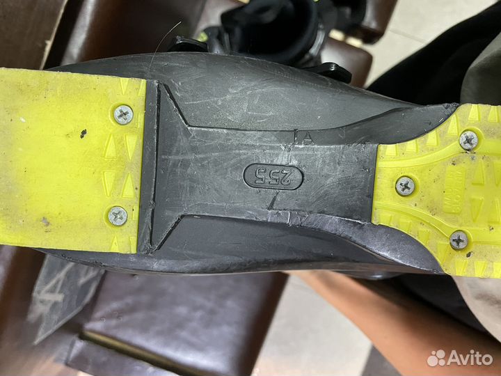 Горнолыжные ботинки 25.5