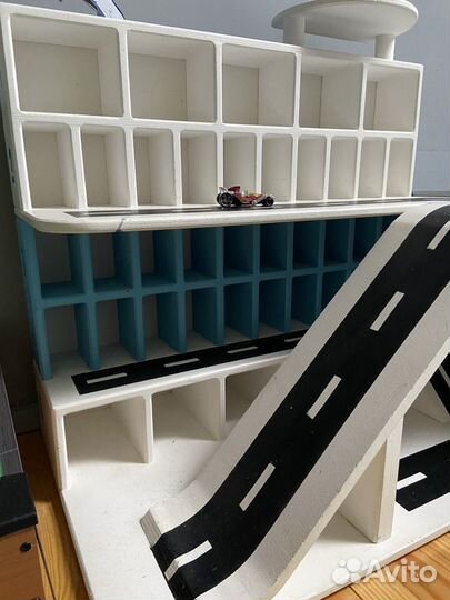 Парковка для машинок б/у