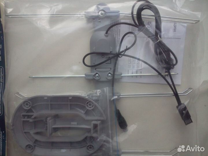 Комнатная антенна с усилителем Новая