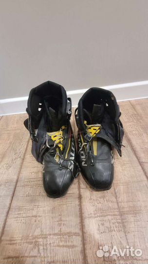 Лыжные ботинки salomon carbon 42,5
