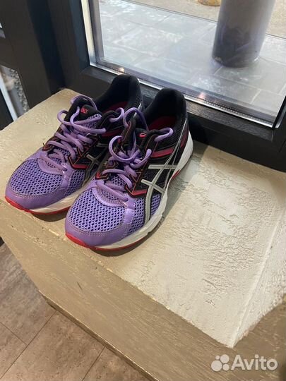 Кроссовки женские asics 37 размер