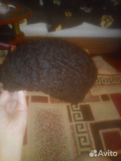 Берет каракулевый. Черный