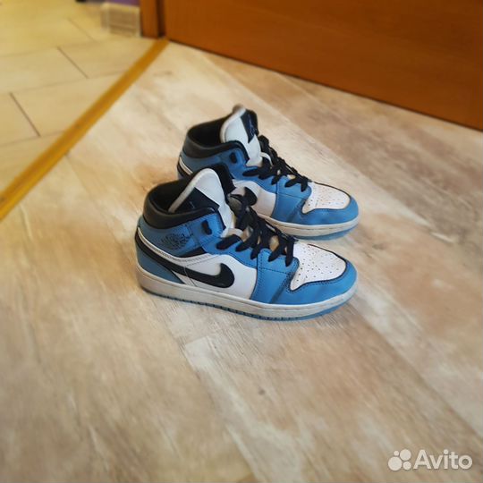 Кроссовки nike air jordan 1