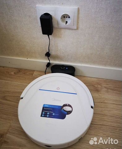 Робот пылесос Midea