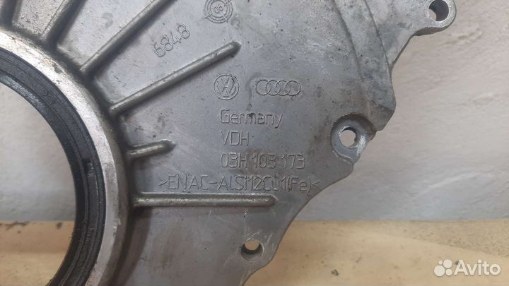 Крышка двигателя axz passat vr6 3.2